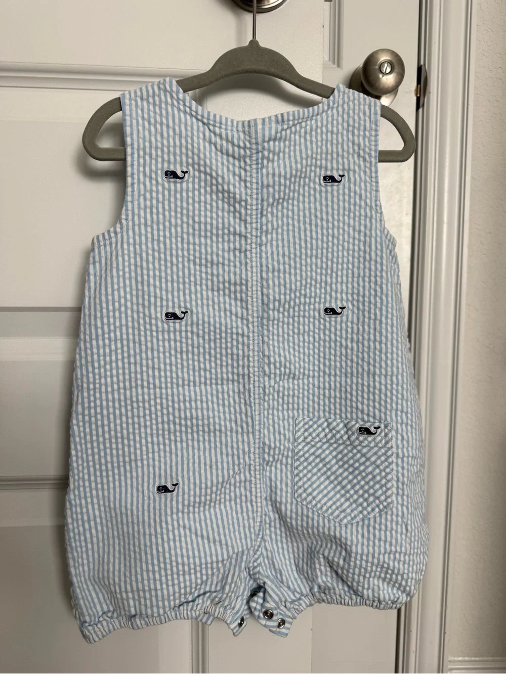 Vineyard Vines soft seersucker